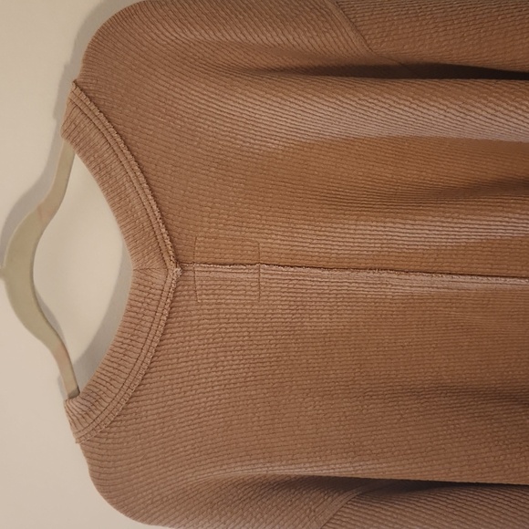 Aerie Tan Wonder Ribbed Textured V-Neck Sweatshirt, Size M - Picture 10 of 10